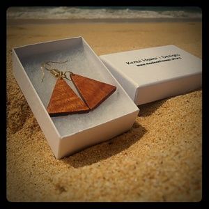 hawaiian koa earrings (mauna)